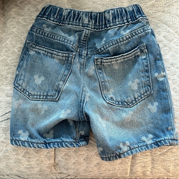 Baby Gap Mickey Mouse Jean shorts- toddler size 2 Years - Picture 2 of 3